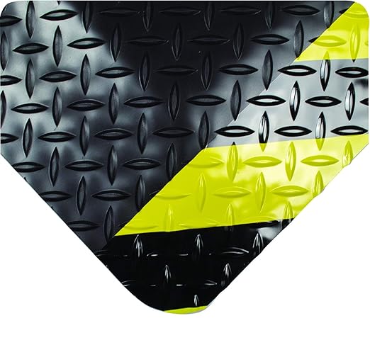 Wearwell 414.1516x4x69CHV Diamond-Plate SpongeCote UltraSoft Mat, 69' Length x 4' Width x 15/16" Thick, Black with Chevron