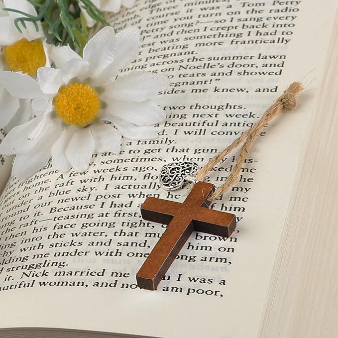 Bulk 30 Pocket Cross Cards Christian Gifts, Wooden Pocket Cross Charm Christian Religious Gifts Small Faith Based Comfort Baptism Gift Inspirational Gifts for Women Men(Hollow Out Heart)