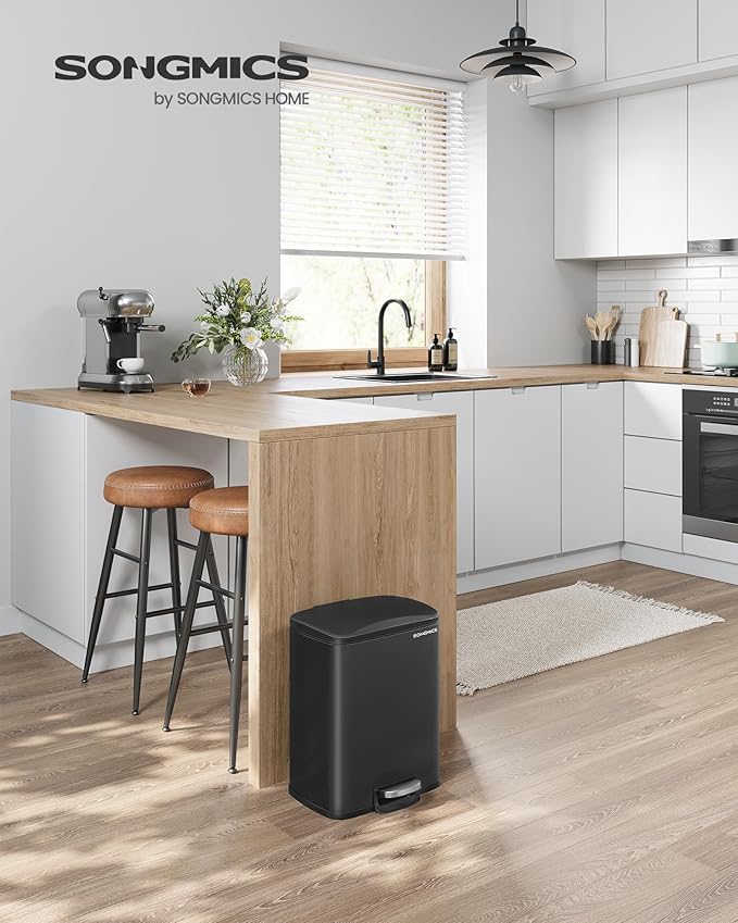 SONGMICS Trash Can, Garbage Can with Lid, 5.2-Gallon (20L) Step Trash Bin for Kitchen, Stainless Steel, Soft Close and Stays Open, Inner Bucket, Includes 15 Trash Bags, Black ULTB543B01