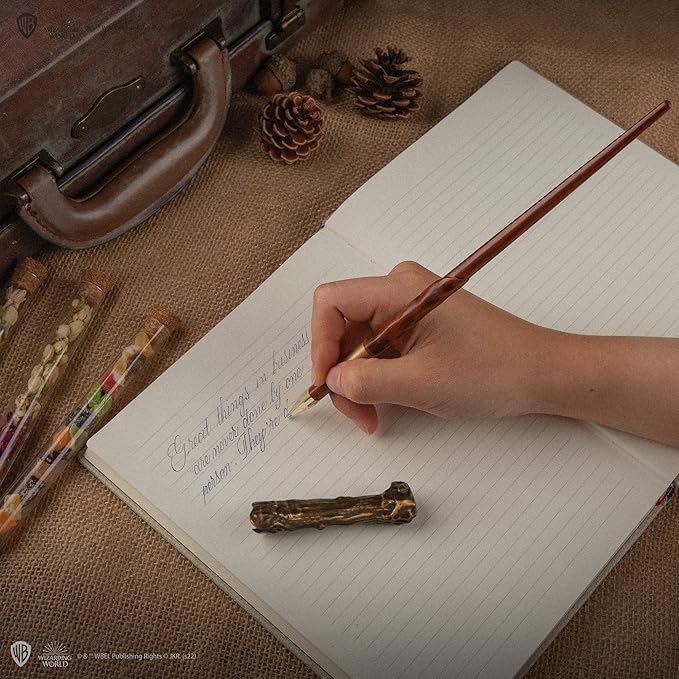 Cinereplicas Harry Potter - Harry Potter Wand Pen with Stand & Lenticular Bookmark - Official License