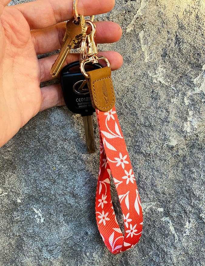 POCKT Lanyard for Keys Wristlet Strap Key Chain Holder for Men and Women - Cool Hand Wrist Lanyards for Keys and Wallets